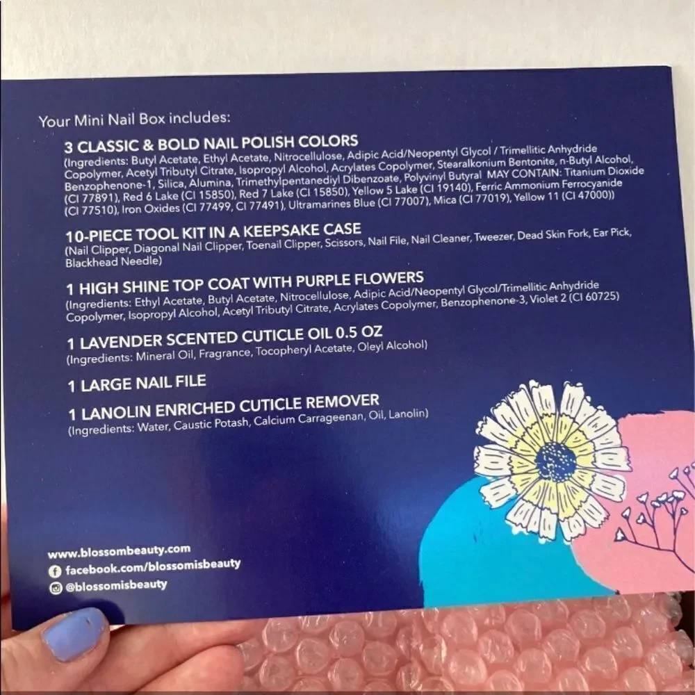1 LEFT! Blossom Classic Maxi Nail Kit